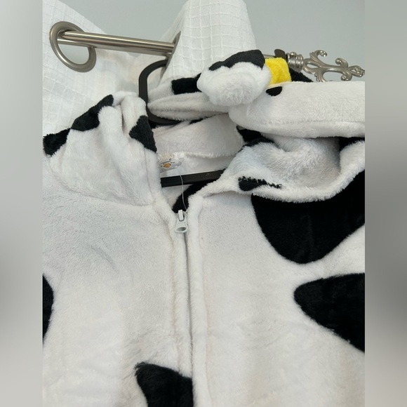 NWOT Cow Onesie - Picture 3 of 9